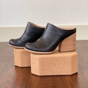 Black Leather Kork-Ease Challis Clog